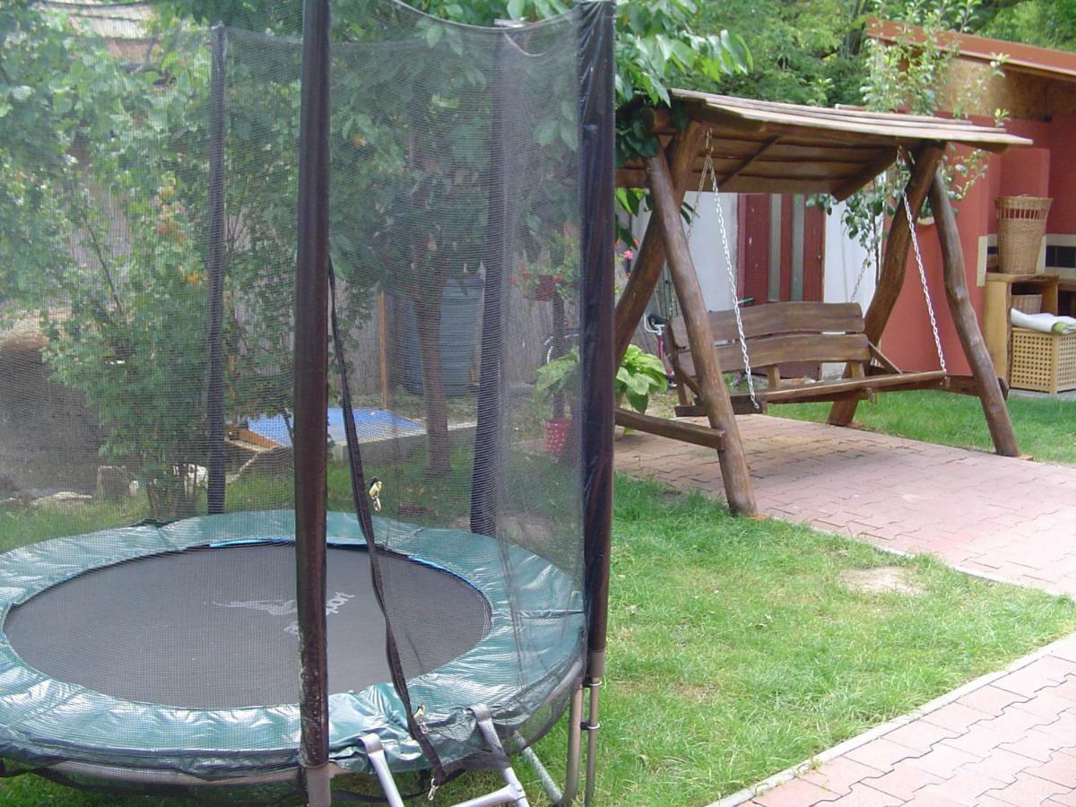 Karavan Štúrovo Exterior foto